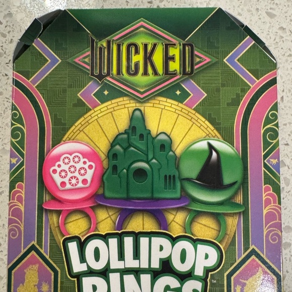 Wicked Lollipop Rings Limited Edition Elphaba Hat, Glinda’s Crown,& Emerald City - Picture 7 of 7